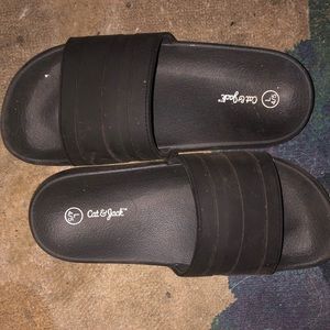 All black Cat and Jack slides. Kids L (4/5).